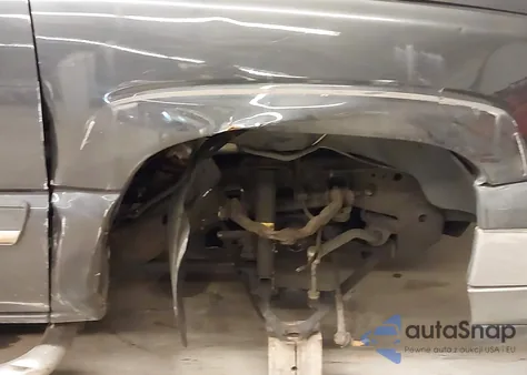 2005 Chevrolet Silverado 1500 Z71 from USA, damaged, VIN 2GCEK13T051192074